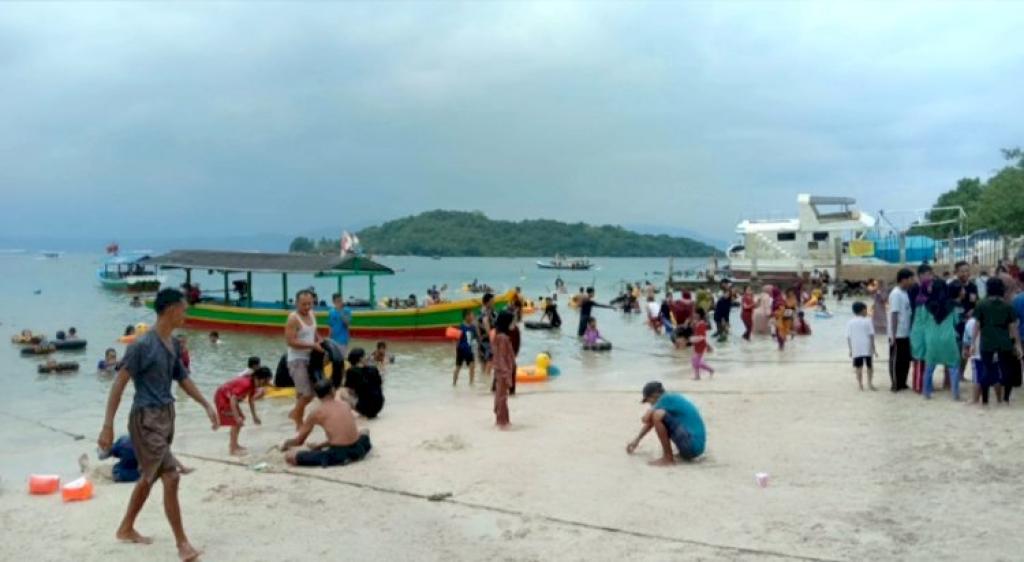 Semua Lokasi Wisata Pantai di Pesawaran Harus Punya Lifeguard